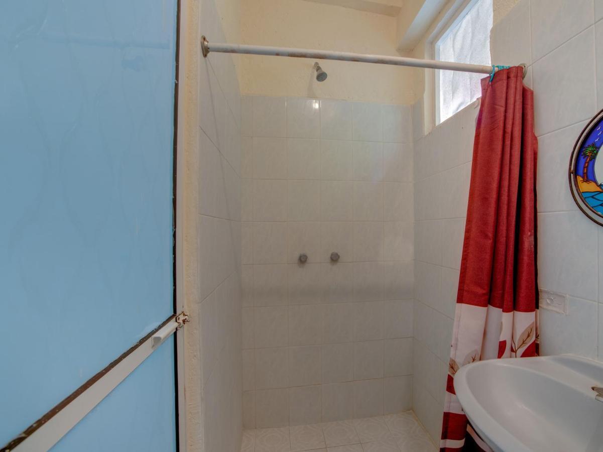 Oyo Hotel Casa Ada Zihuatanejo Extérieur photo